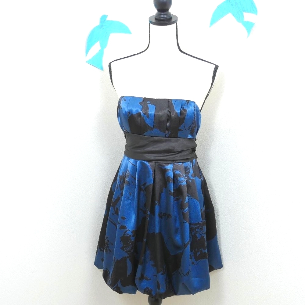 Speechless Black/Blue Strapless Bubble Hem Dress